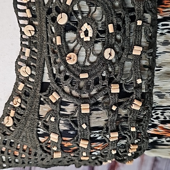 NWT MADISON PAIGE SLEEVELESS LINED CROCHET BEADED ELASTIC FLOUNCE DRESS - Picture 3 of 16